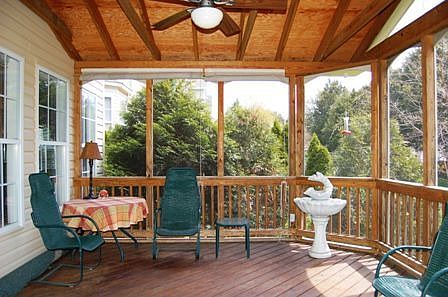 SCREENED IN PORCH