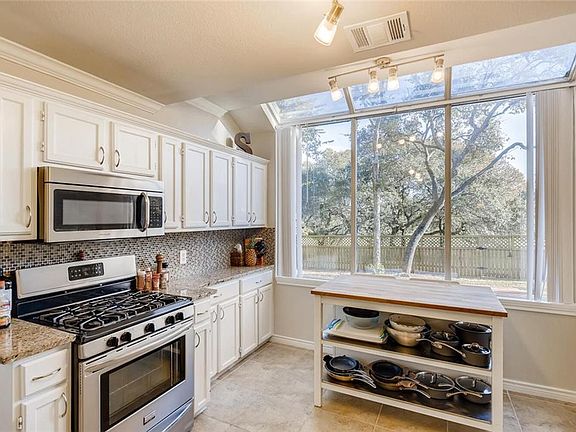4th image of 3009 Sesbania Dr