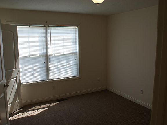 3rd image of 752 Sagittarius Ave