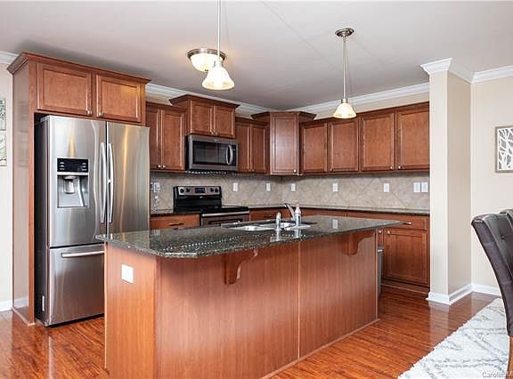 5th image of 1136 Jasmine Dr