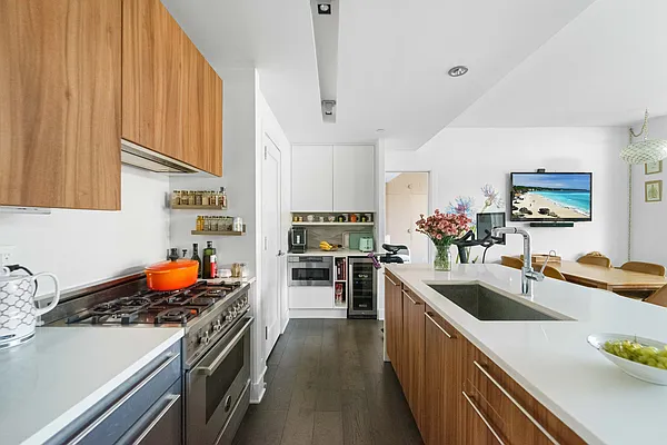 Rented by Corcoran | media 23