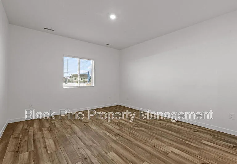 15307 Cloud Crest Ave — Photo 16