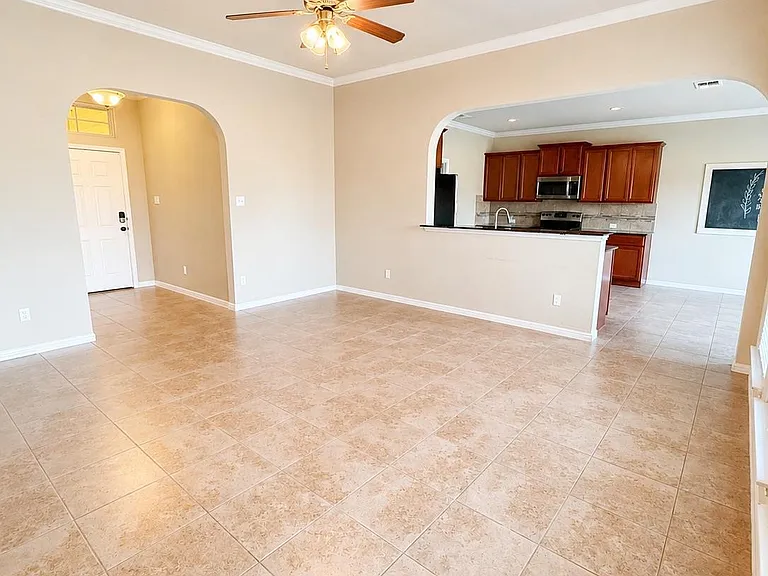 187 Chering Dr — Photo 6