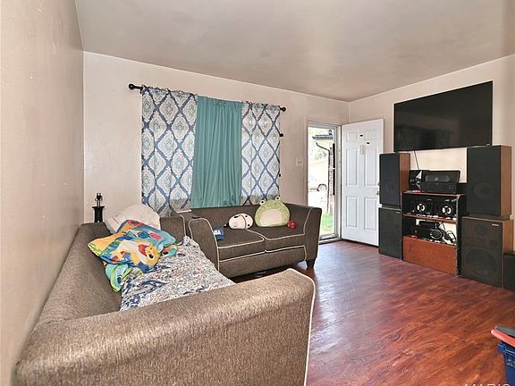 4th image of 9983-9985 Fox Hall Ct