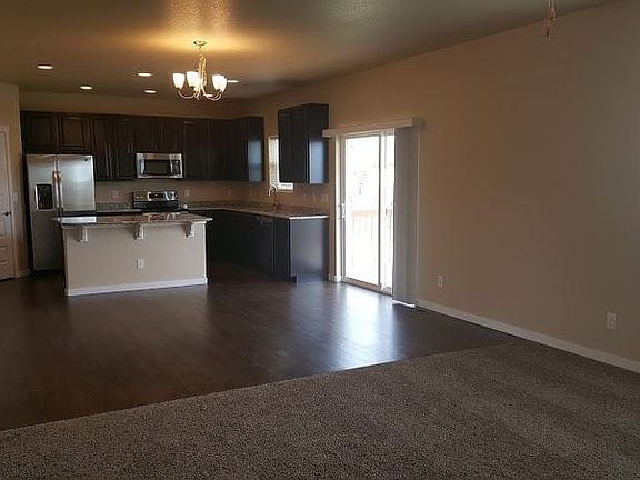 3rd image of 2118 Honeybee Dr