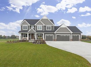 303 Lindsay Rd, Hudson, WI 54016