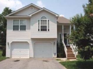 92 Moore Rd, Arnold, MD 21012