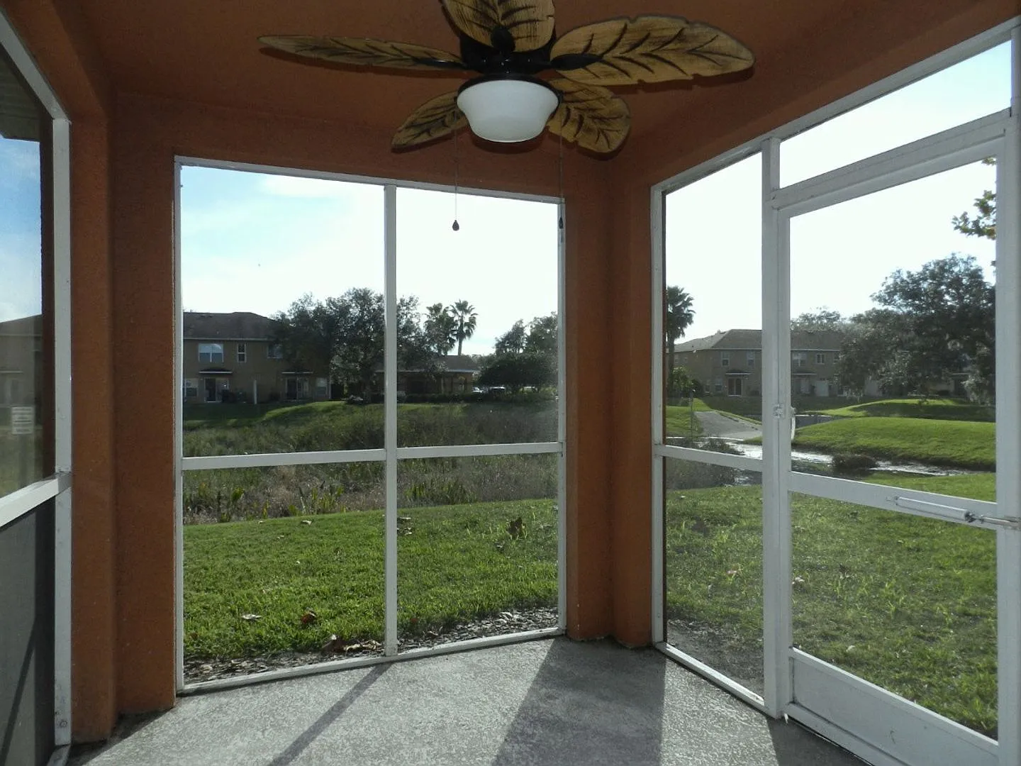 Quality Townhome In Convenient Location! — Photo 3