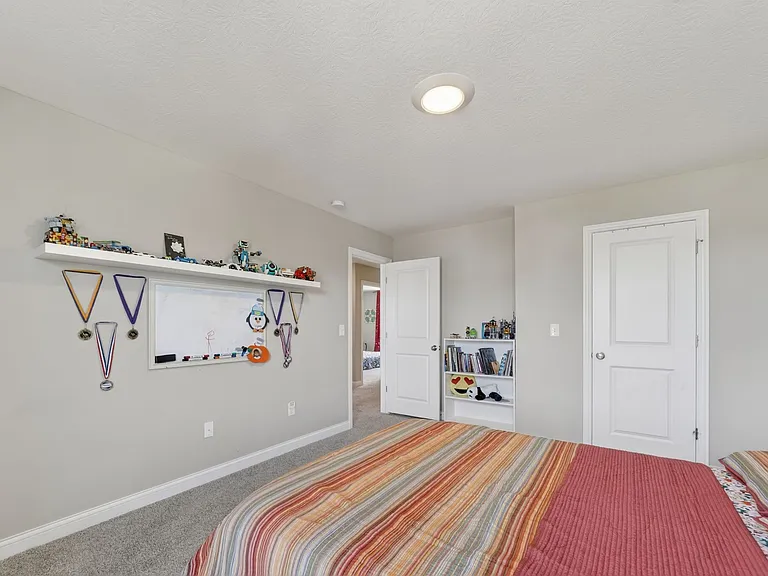 3805 Mantle Dr — Photo 35