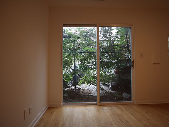 3rd image of 1720 N Kedzie Ave APT J