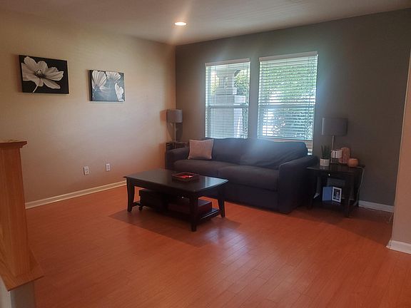 4th image of 2229 Arnold Dr