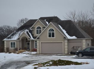 6560 Kristin Ln NW, Rochester, MN 55901