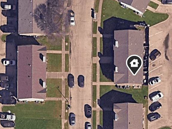 3rd image of 2709 Wimbledon Ct