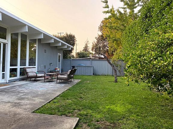 2nd image of 710 Seminole Way