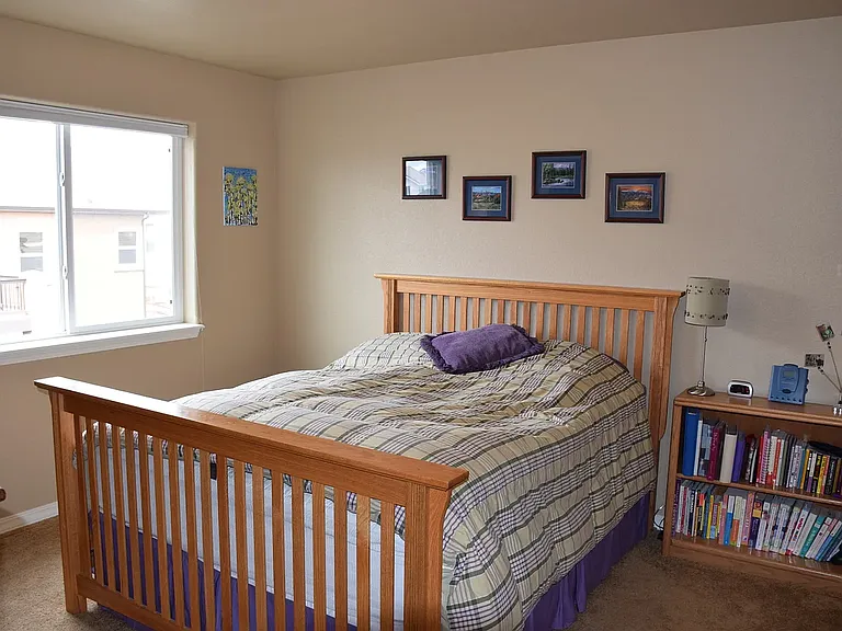 Guest Bedroom 2nd floor