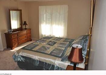 5th image of 16 Cottontree Ct