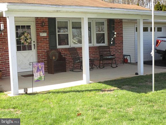 2nd image of 109 Woodland Ave
