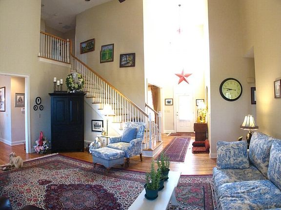 5th image of 218 Southern Woods Dr