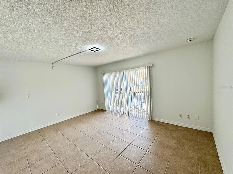 5820 N Church Ave #239 — Photo 8