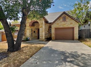 4921 Locke Ave, Fort Worth, TX 76107