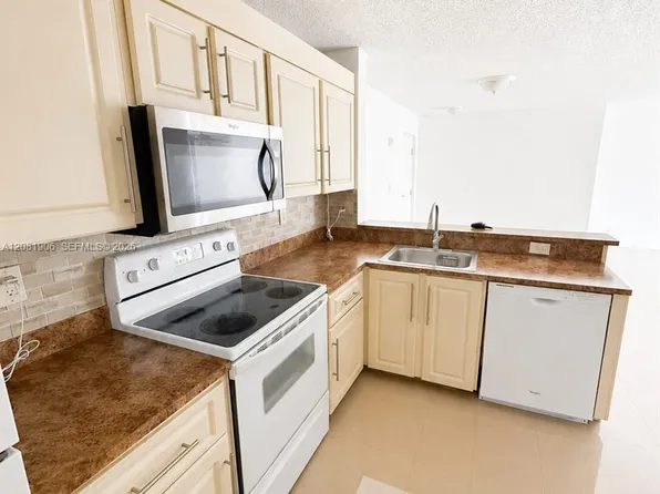 10131 W Sunrise Blvd APT 204, Fort Lauderdale, FL 33322