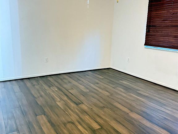 3rd image of 10843 NW 8th Street
