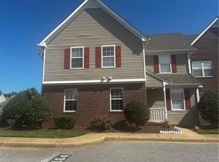 710 Willow Green Ct, Chesapeake, VA 23320
