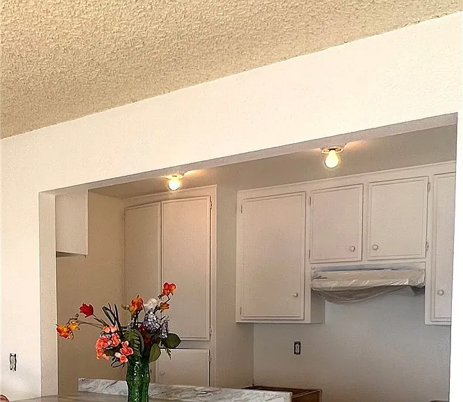 338 E Meats Ave — Photo 8