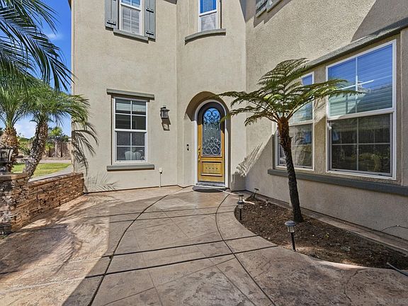 2nd image of 3520 Cockatoo Ct