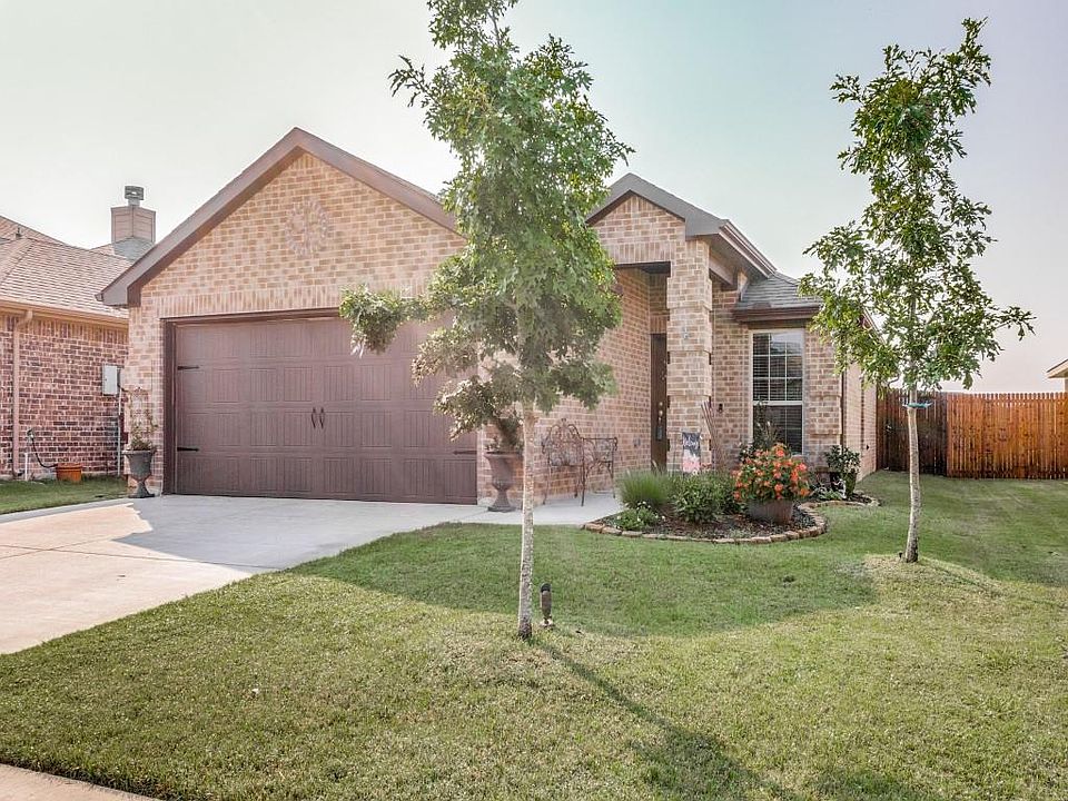 1st image of 1700 River Oak Ln