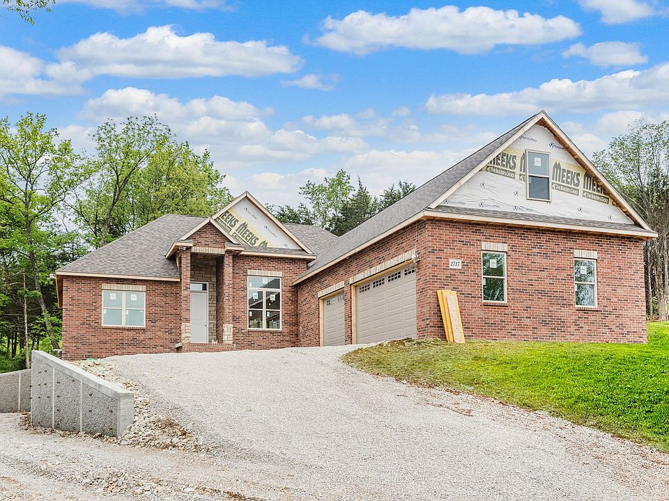 2nd image of 2717 Lakeland Dr