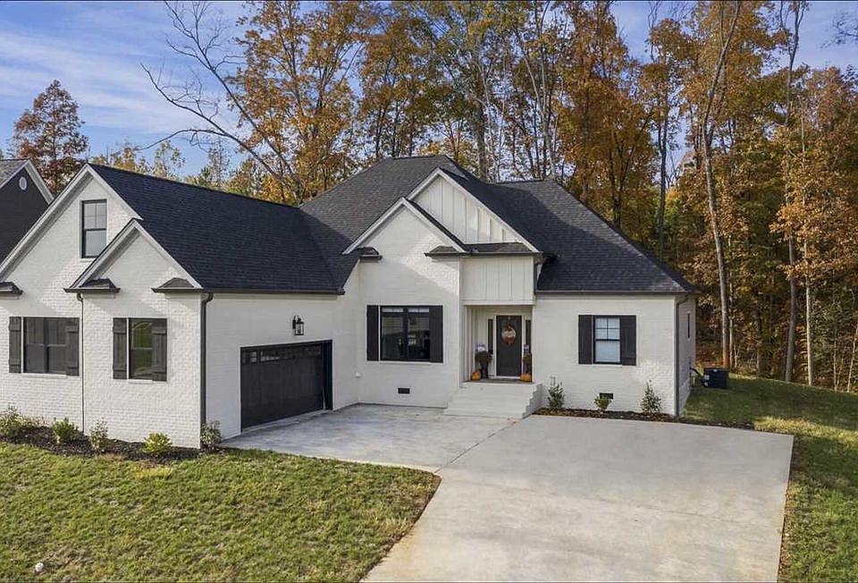 1st image of 1636 Weston Hills Dr NW