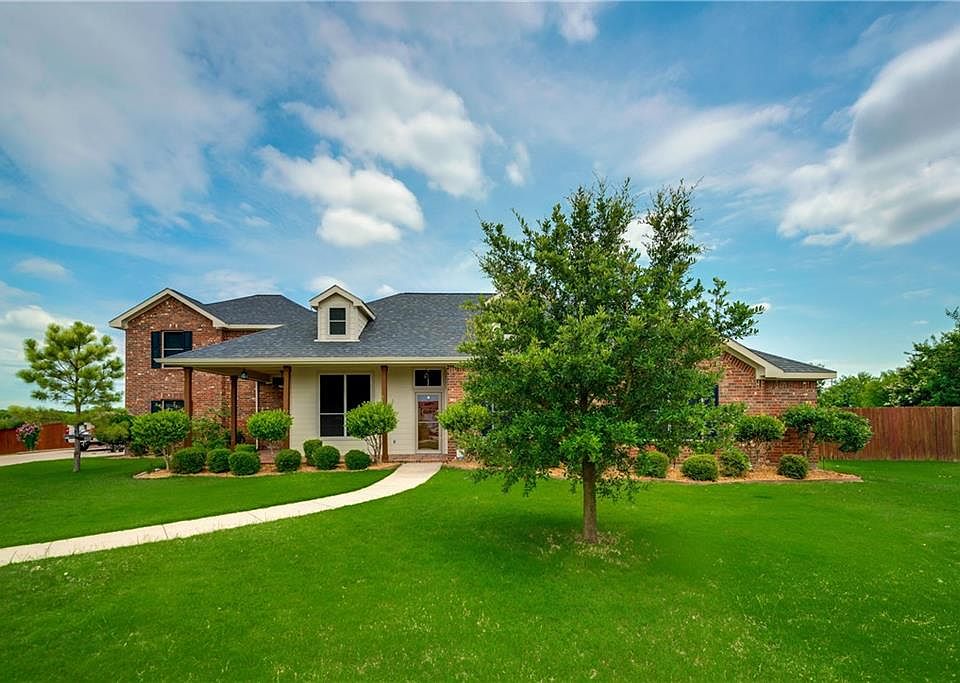 1st image of 2430 Skye Ln
