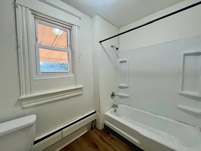 438 Ripple St #2 — Photo 5