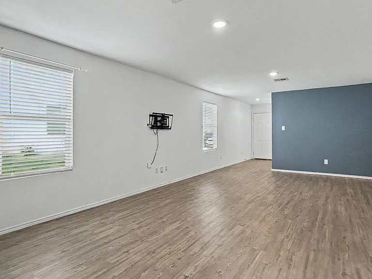 2843 Elion Dr — Photo 12