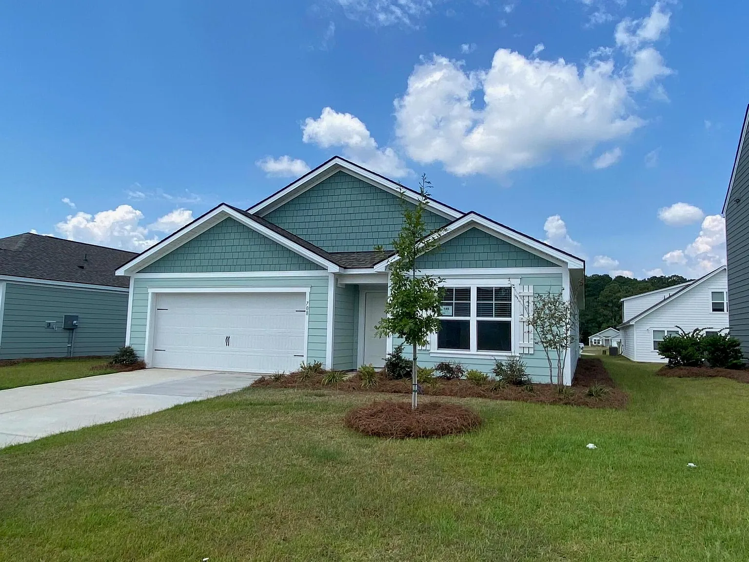 4 bed, 2.0 bath, 1782 sqft, $2,500 — Photo 2