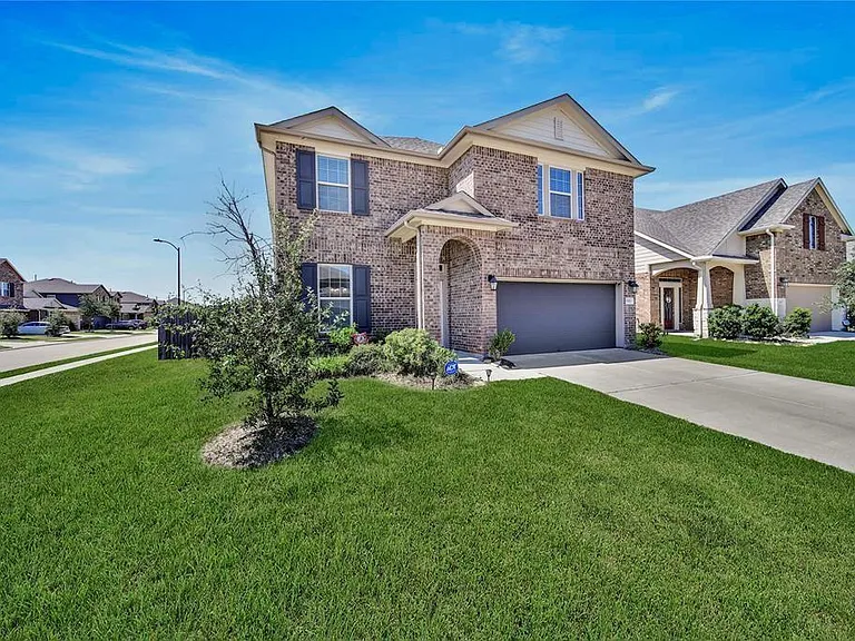 5003 Brewcastle Ln — Photo 1