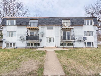 363 E 3rd Ave, Woodhull, IL, 61490