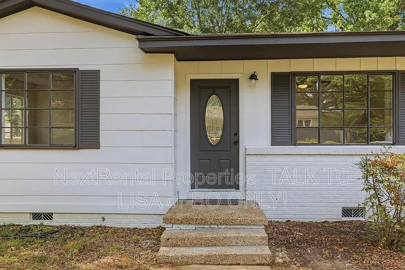 3 bed, 1.0 bath, 1030 sqft, $1,500 — Photo 1