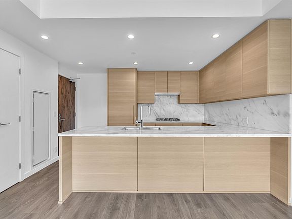 2nd image of 305 Morrissey Rd #2106