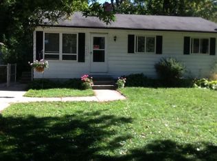 1445 Rosedale Pl, Sylvan Lake, MI 48320