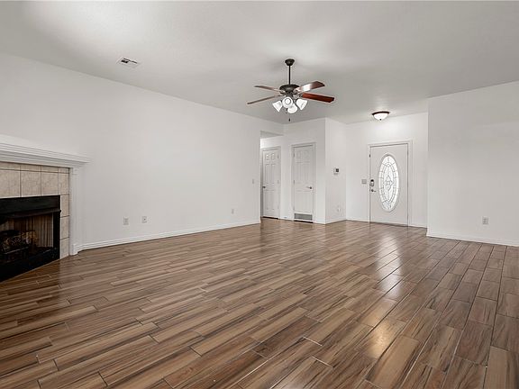 4th image of 1231 Maplewood Dr