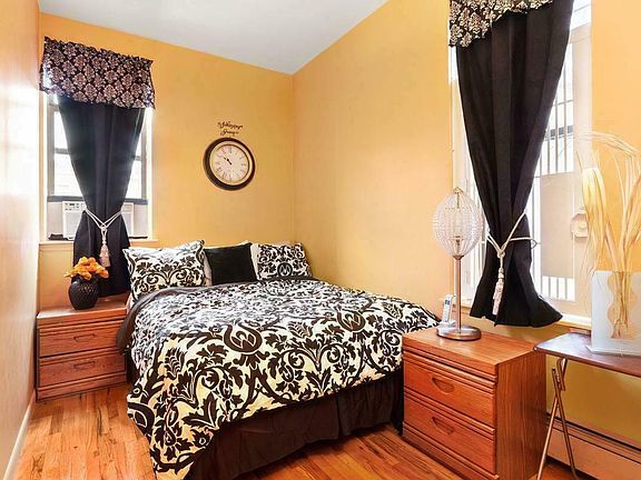 4th image of 105 W 117th St #105C