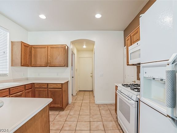 3rd image of 9757 Edifice Ave
