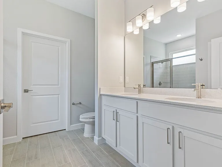 2206 NW 17th Pl — Photo 12