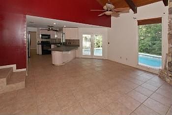 4th image of 313 Stonebridge Dr