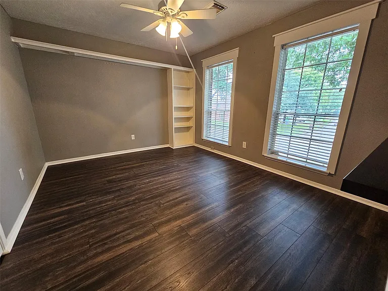 15015 Dawnbrook Dr — Photo 24