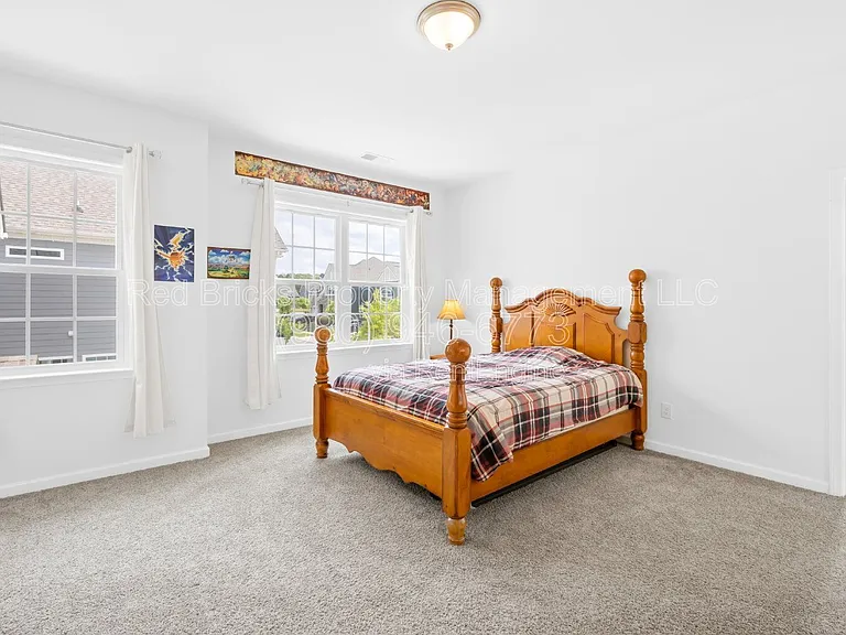 14917 Baldridge Dr — Photo 36