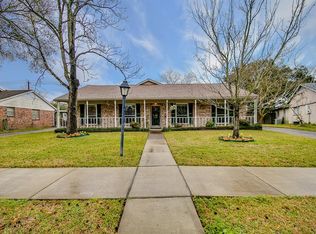 10335 Sagerock Dr, Houston, TX 77089