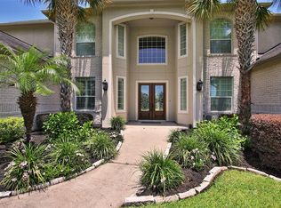 1402 Somerset Ln, Friendswood, TX 77546